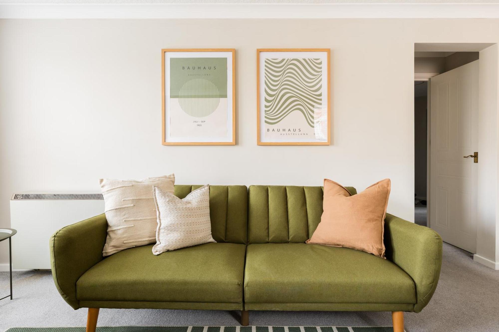 Modern 2-Bedroom Apartments With Free Parking In Leamington Spa Bagian luar foto