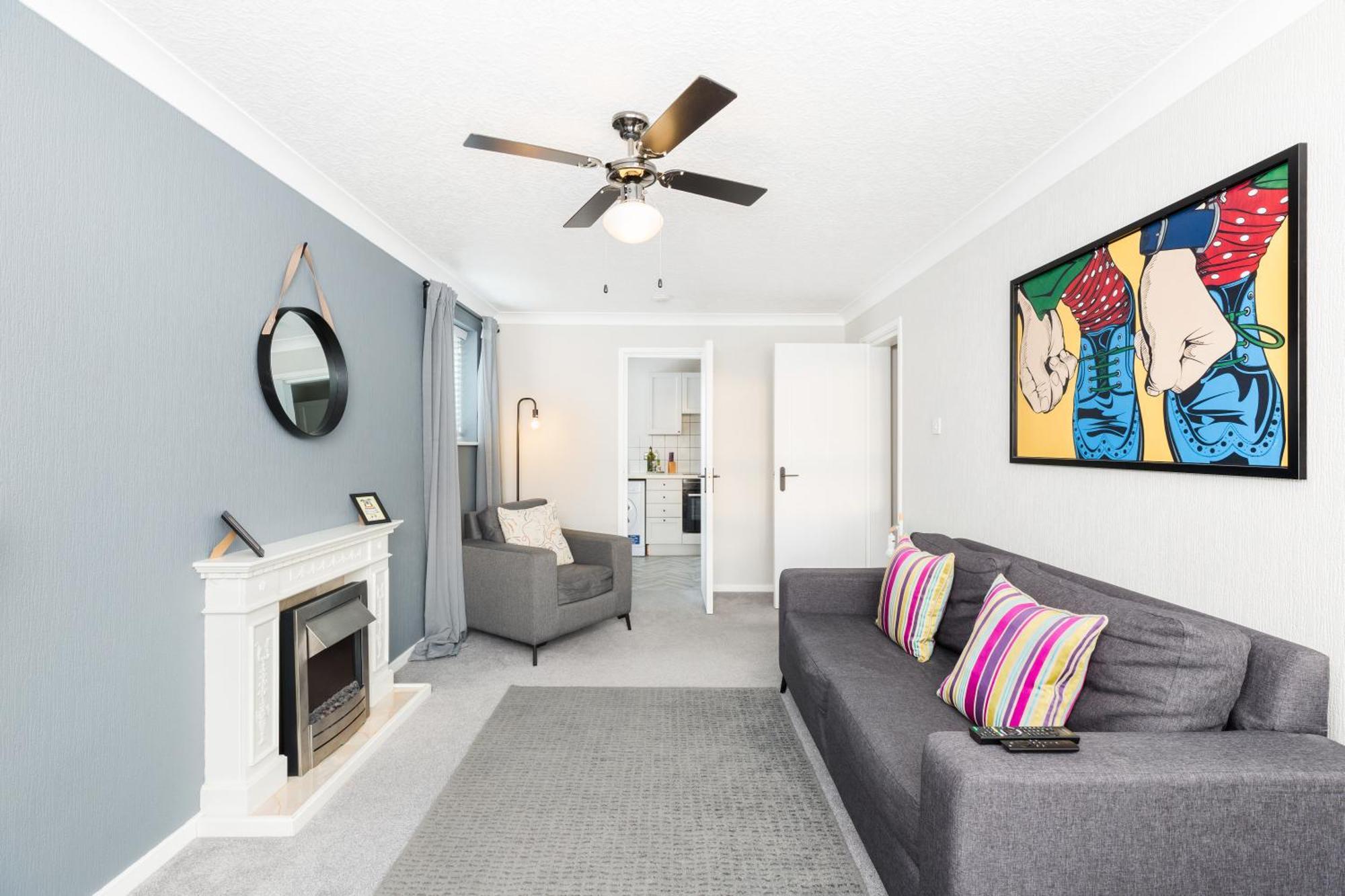 Modern 2-Bedroom Apartments With Free Parking In Leamington Spa Bagian luar foto
