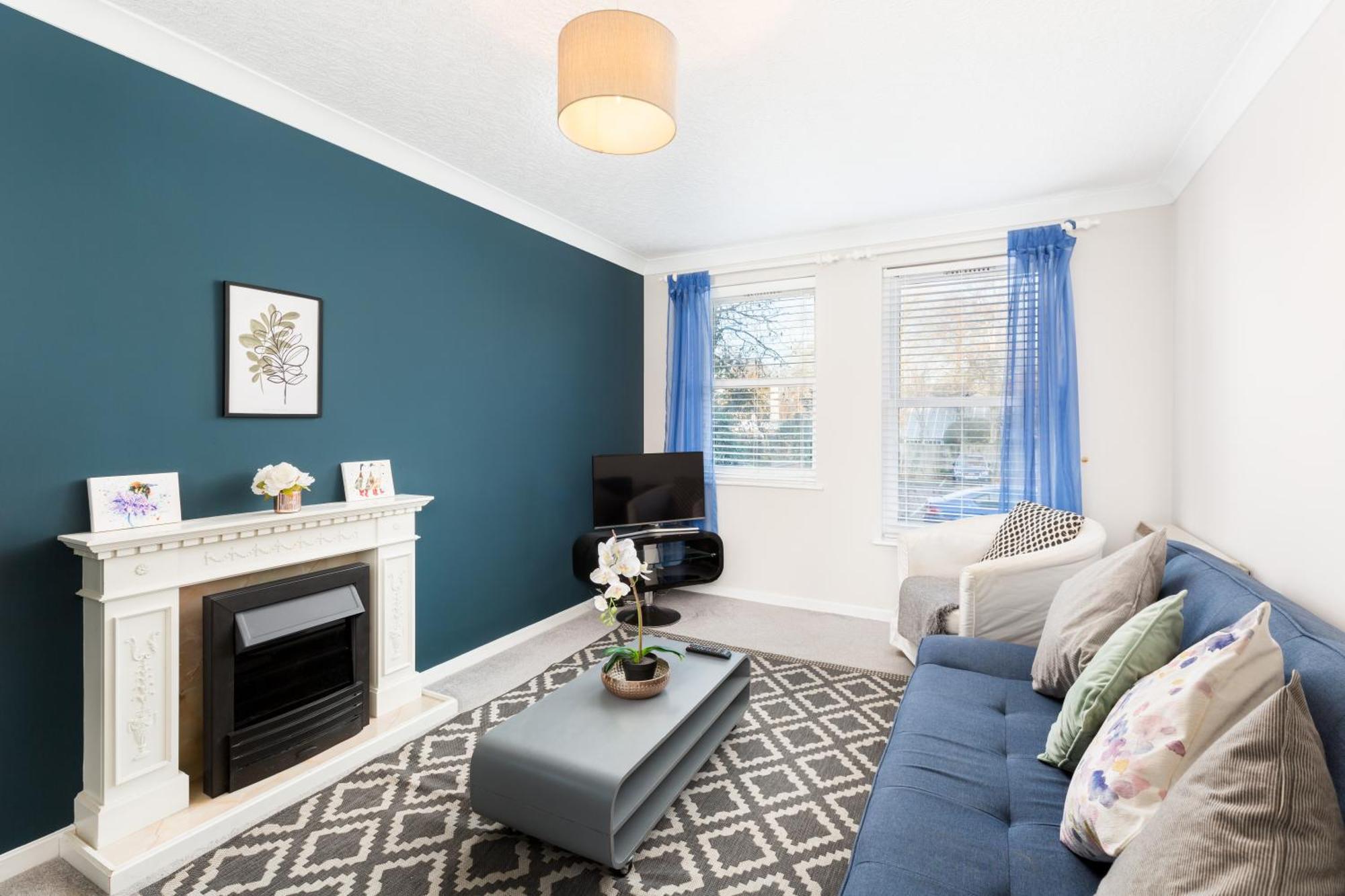 Modern 2-Bedroom Apartments With Free Parking In Leamington Spa Bagian luar foto