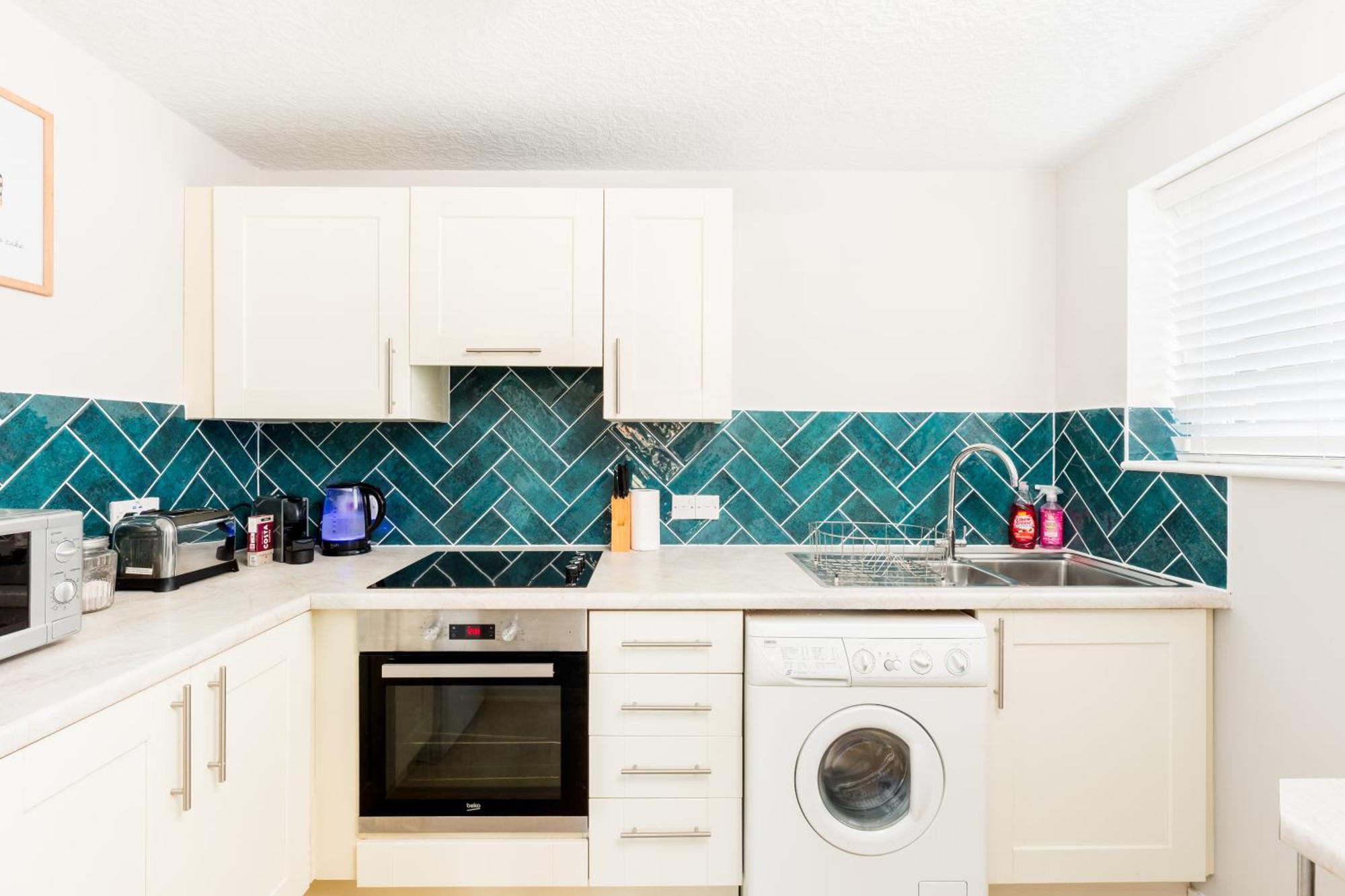 Modern 2-Bedroom Apartments With Free Parking In Leamington Spa Bagian luar foto