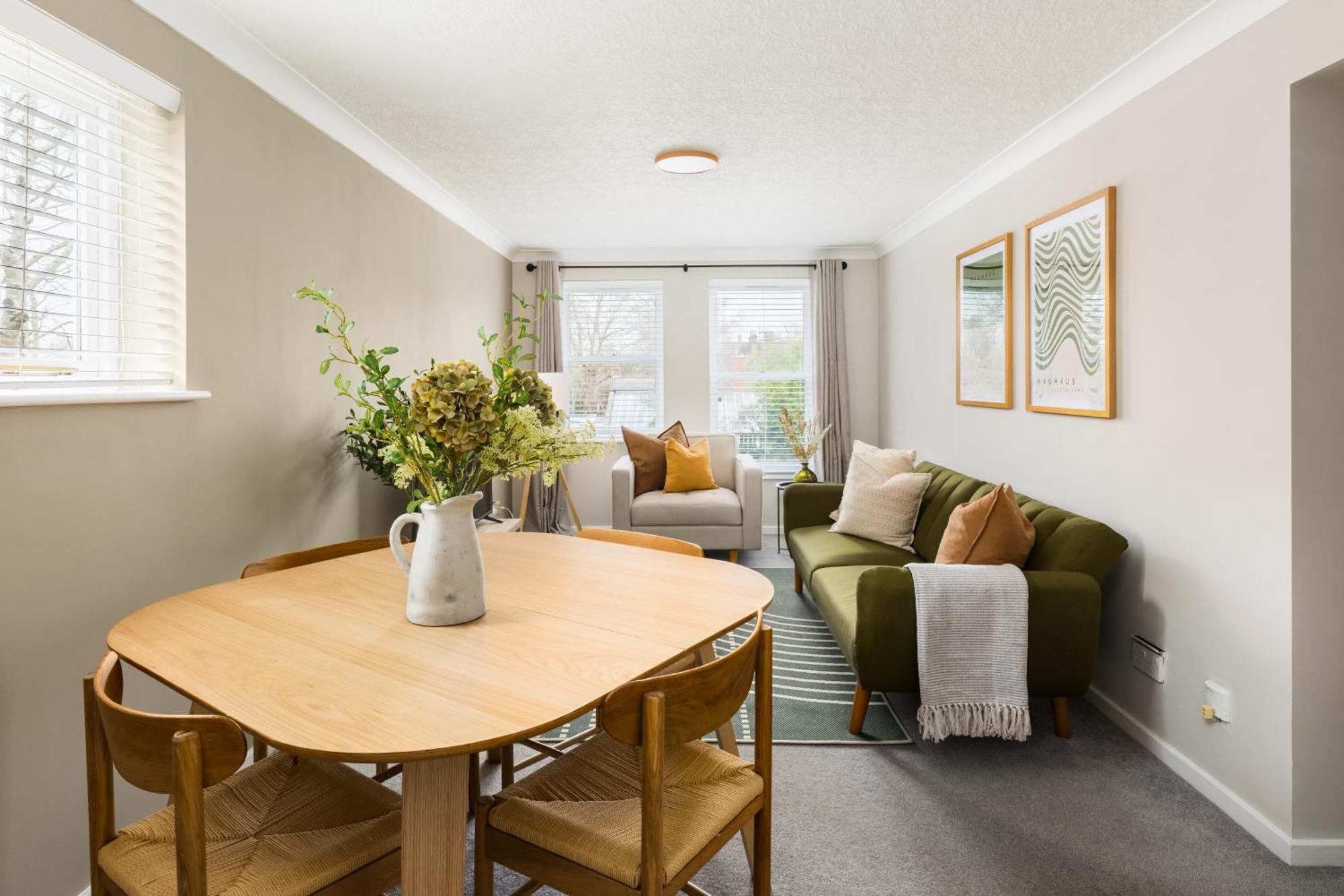 Modern 2-Bedroom Apartments With Free Parking In Leamington Spa Bagian luar foto