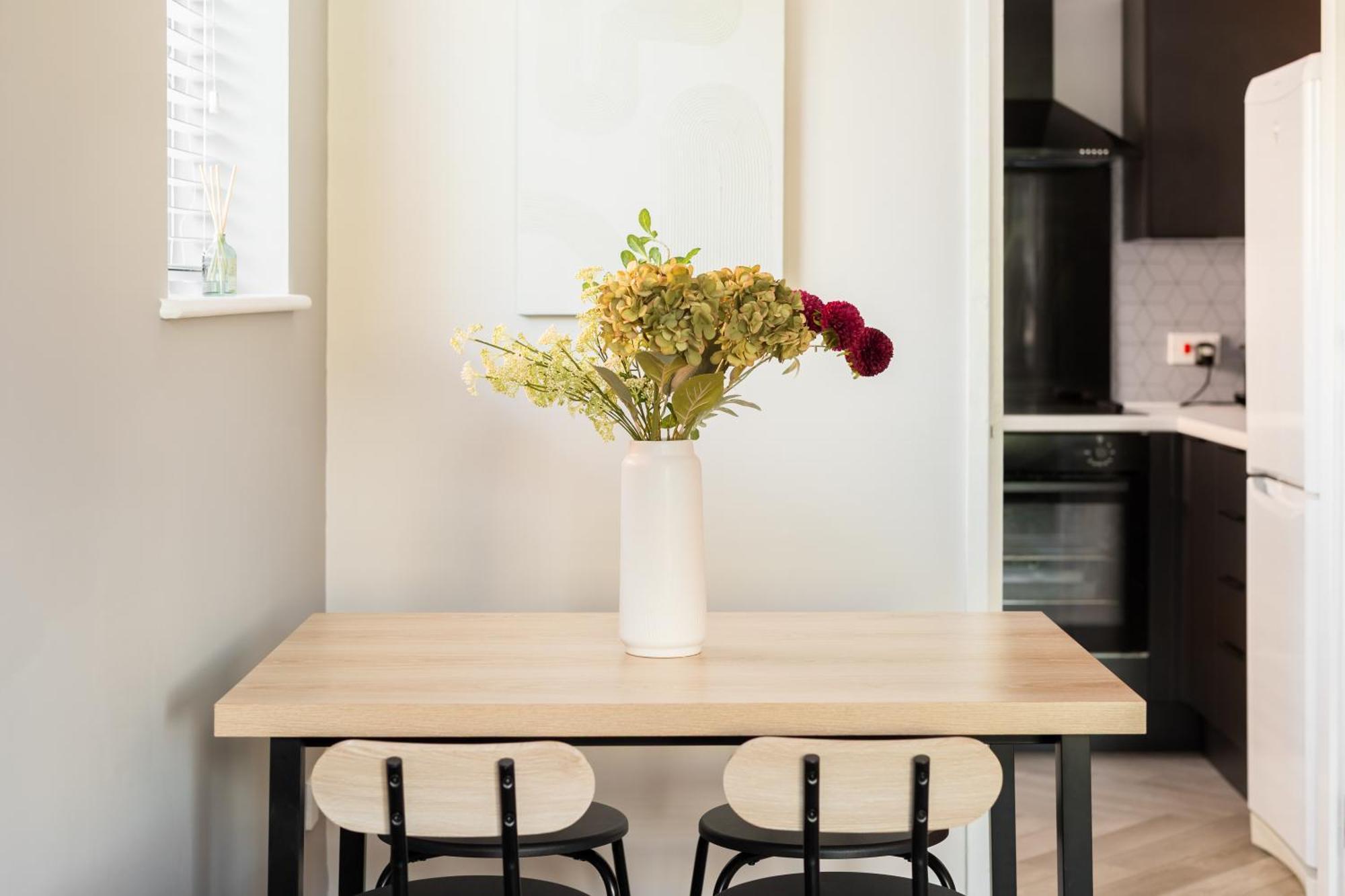Modern 2-Bedroom Apartments With Free Parking In Leamington Spa Bagian luar foto