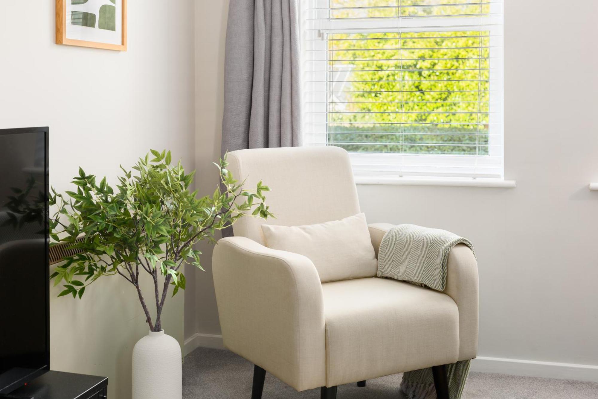Modern 2-Bedroom Apartments With Free Parking In Leamington Spa Bagian luar foto